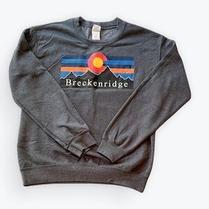 Gildan Gray Crewneck Sweatshirt with Breckenridge Mountain Design Size Small